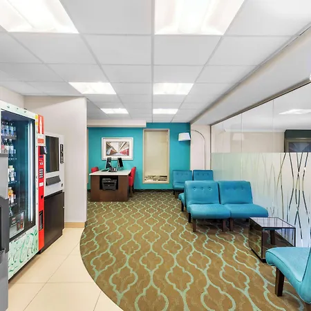Best Western Plus Hotel Montreal-2